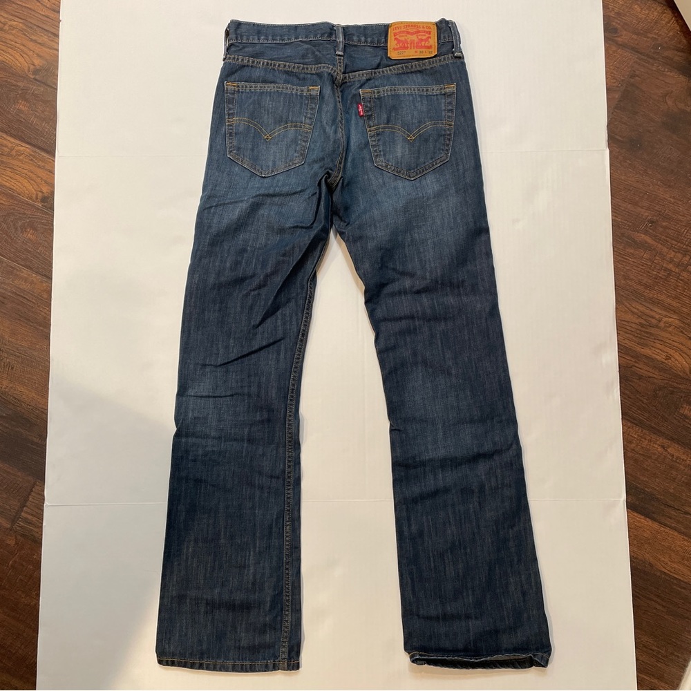 Levi Strauss 527 slim Boot Cut denim jeans medium dark Wash Sz 30 x 32 Andi